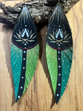Load image into Gallery viewer, Leather feather earrings
